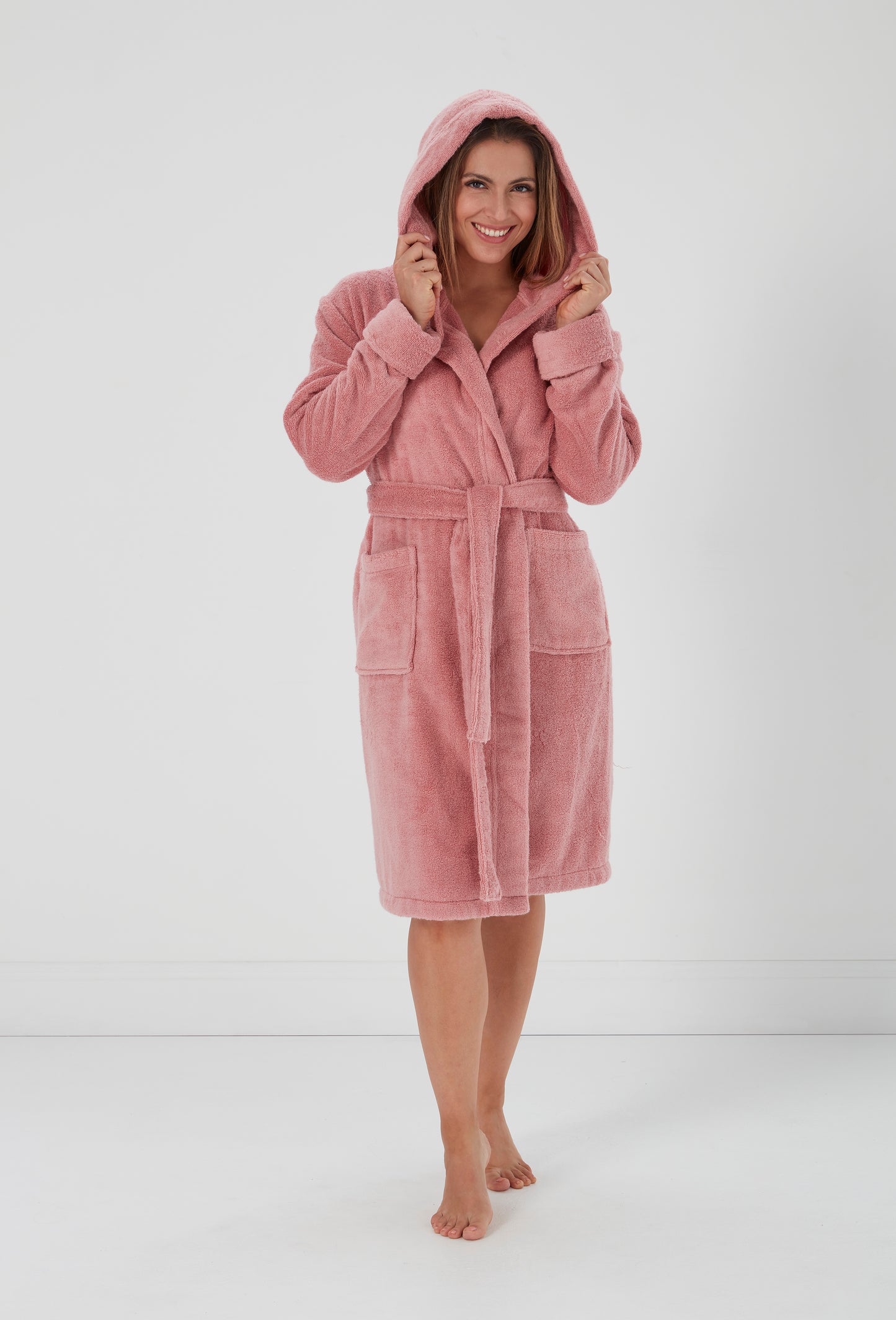 Halle Robe